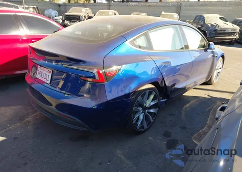 2025 Tesla Model 3 Long Range Rear-Wheel Drive/Standard Rear-Wheel Drive z USA, uszkodzony, nr VIN 5YJ3E1EA4SF921065